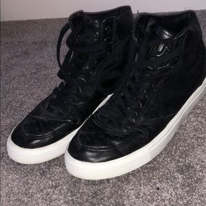 Men’s True Religion High tops